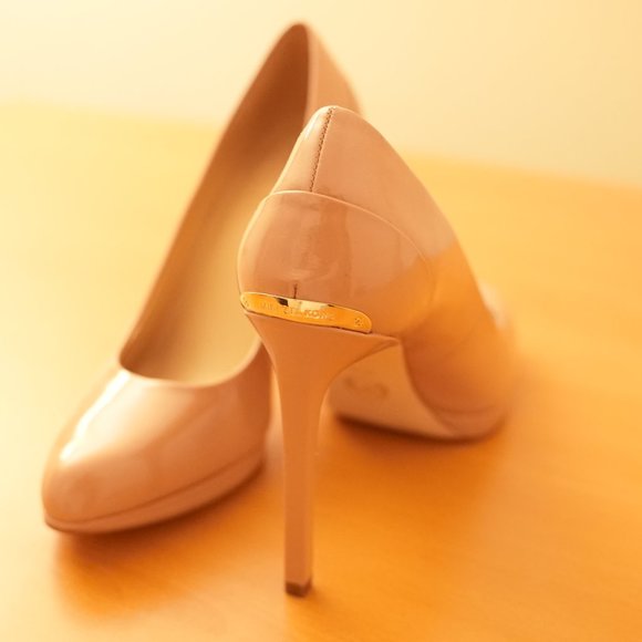 MICHAEL MICHAEL KORS YASMIN PLATFORM PUMP(New) - Picture 3 of 3